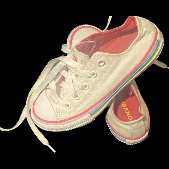 Converse sneakers girls size 11. *Remember converses run big so size down. - Picture 1 of 3